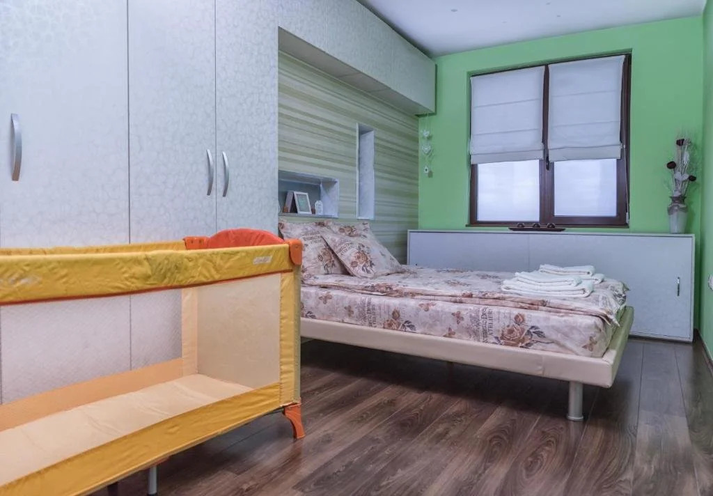 Teis Apartments