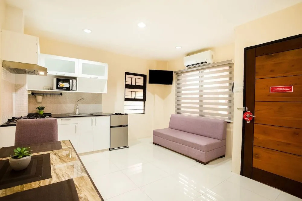 OYO 199 Solange Apartelle