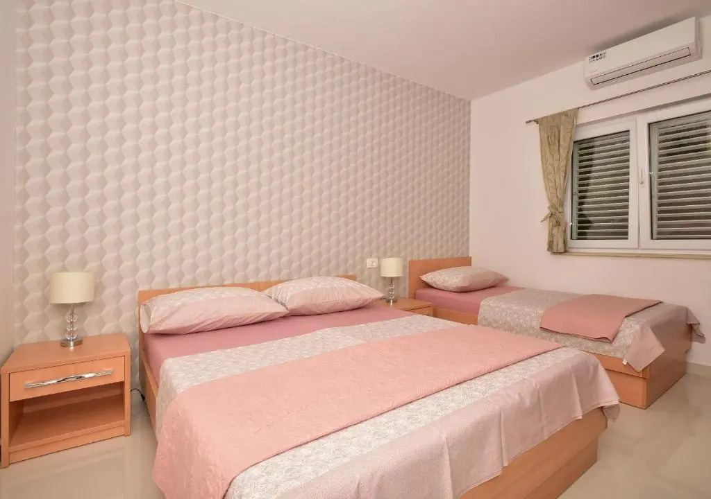 Ivana Apartments