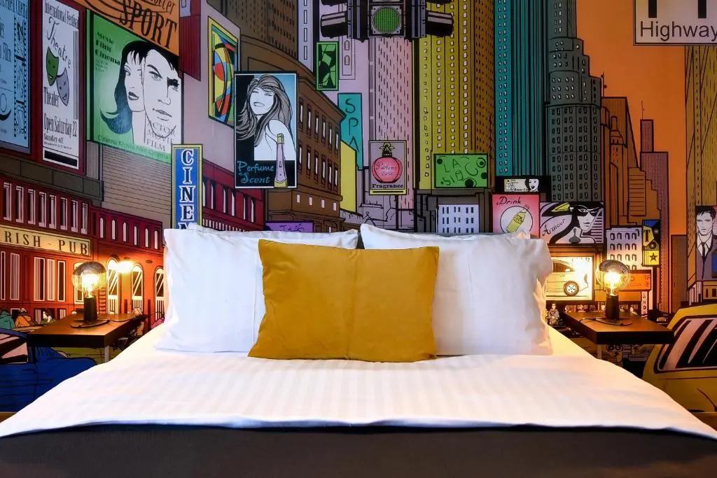 THE POP ART Experience Central Studio - Homey Residence