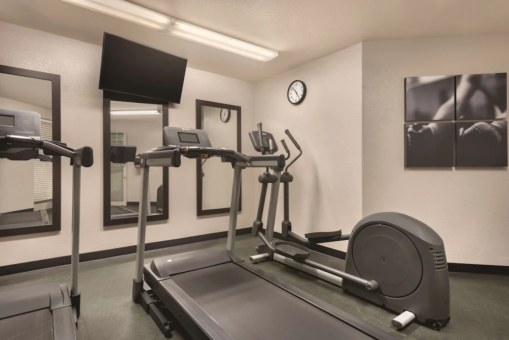 Country Inn & Suites by Radisson, Germantown, WI