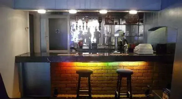 Sunrise Avenue Hotel