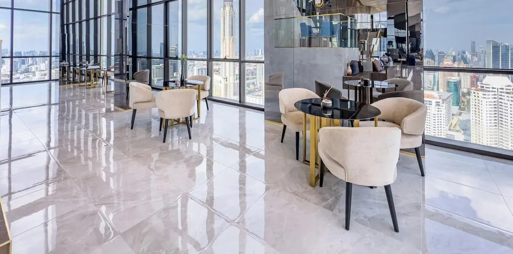 Luxury Downtown Bangkok 2BR 2BA · Sky Pool Gym · 5min Walk to Siam Paragon