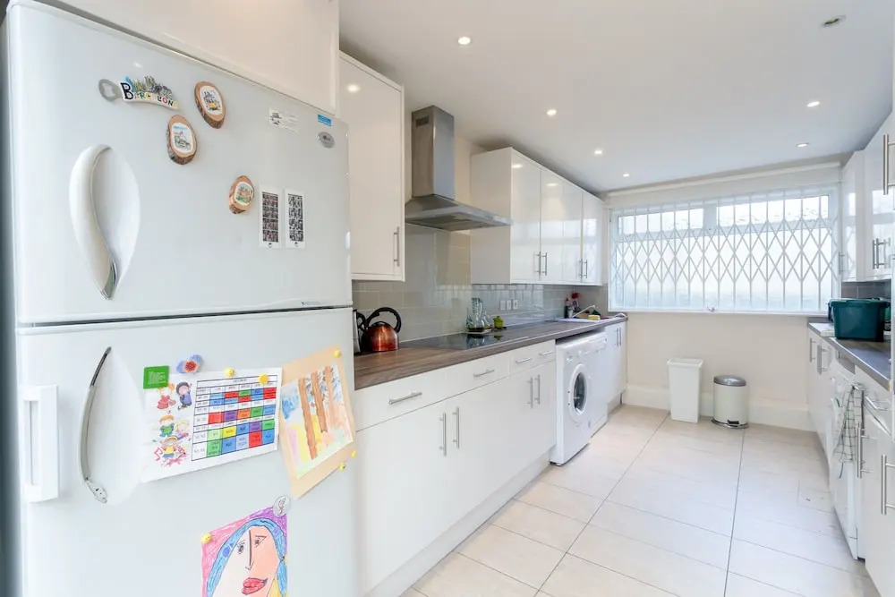 3 Bedroom Apartment Near Primrose Hill