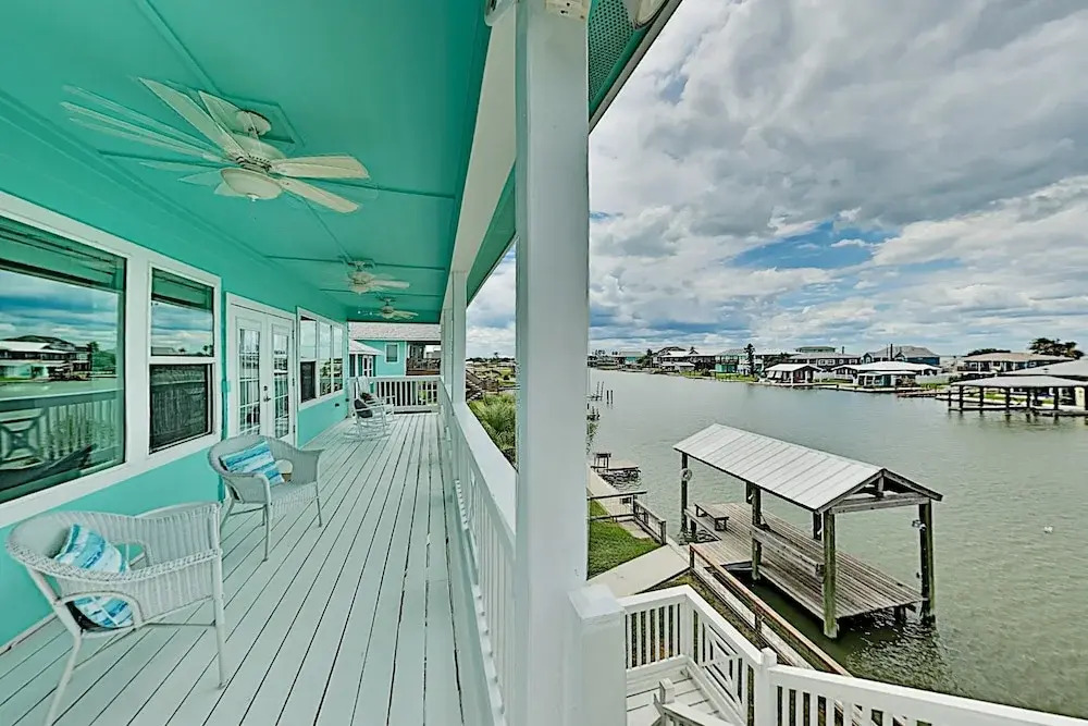 New Waterfront : Salt Lake & Copano Bay Views! 2 Bedroom Home
