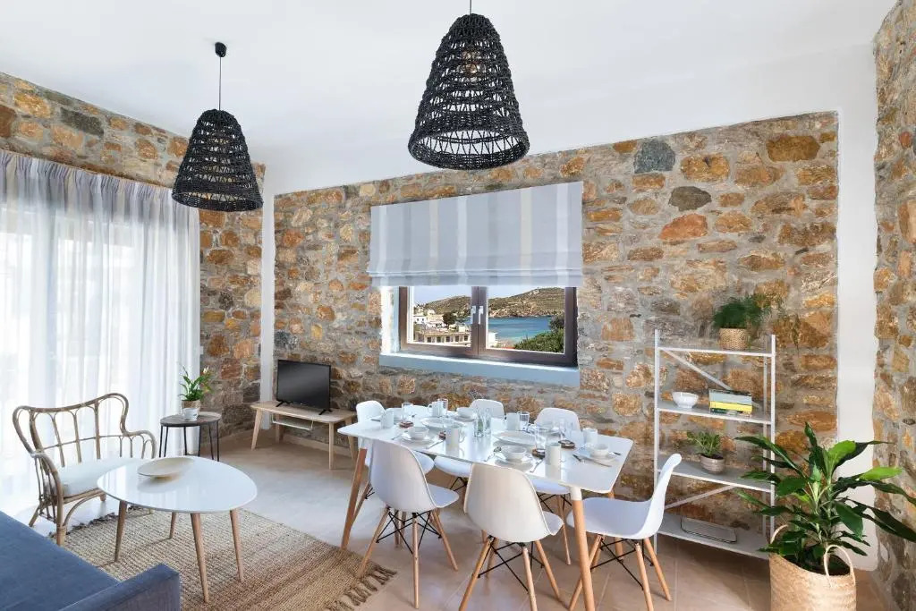 Syra Suites