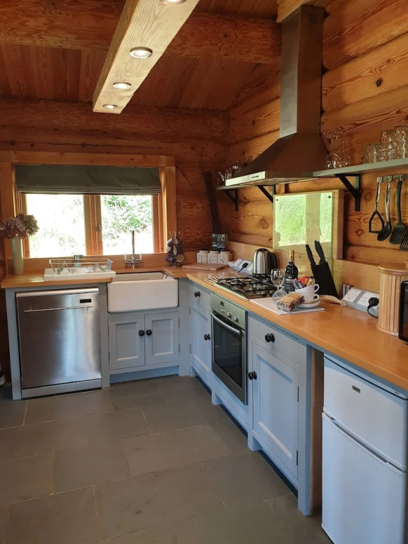 Newland Valley Log Cabins