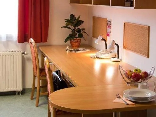 Uni-Hotel Dikotthon
