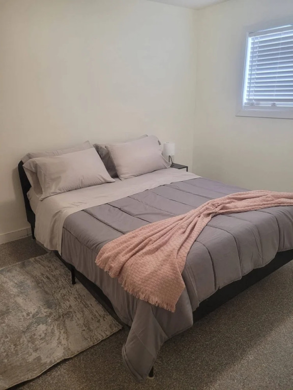 Modern 2BR Near Downtown & Expo Centre