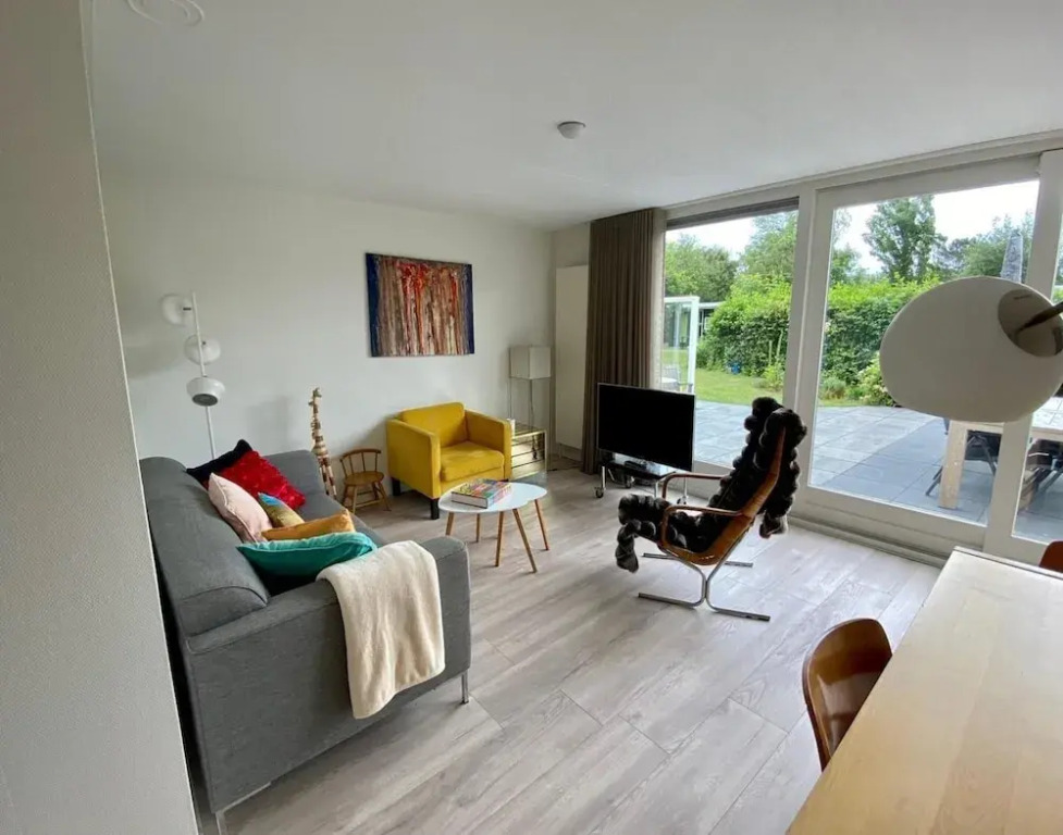 Lovely Bungalow With Huge Garden