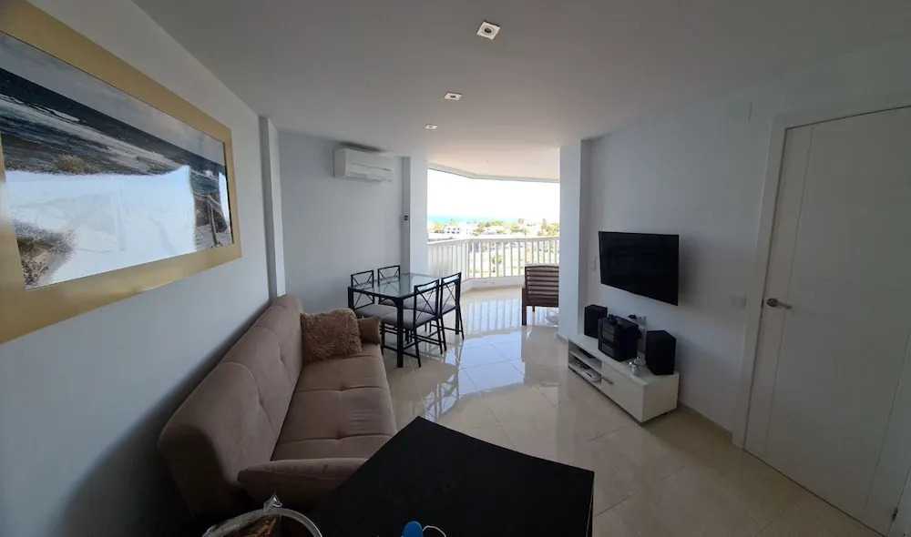 Luxurious 1st Line Top-floor Apartment With Direct Sea Access