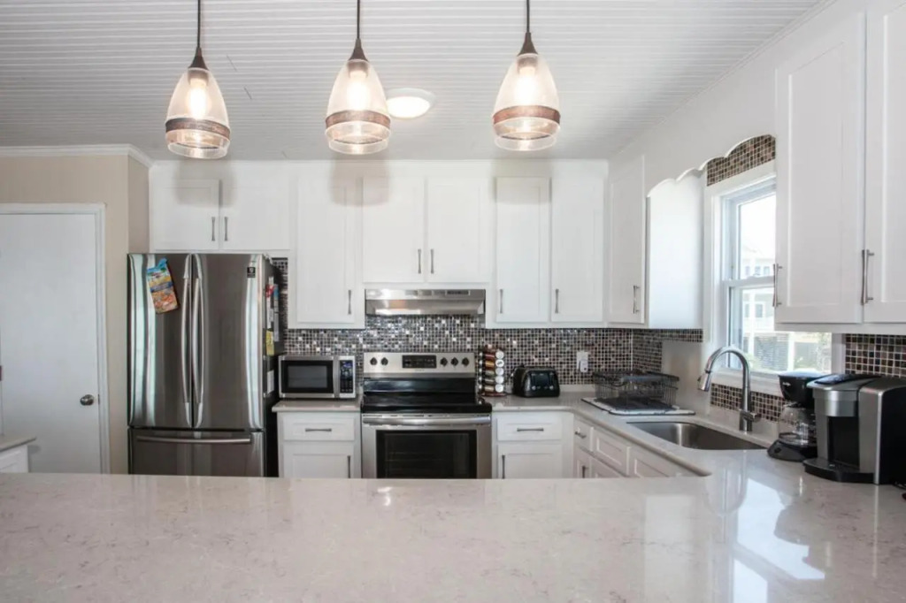 Summer Sands by Oak Island Accommodations