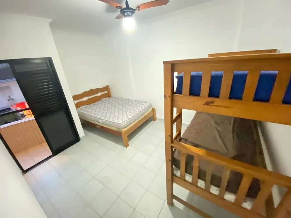 Pé na areia praia da Guilhermina III