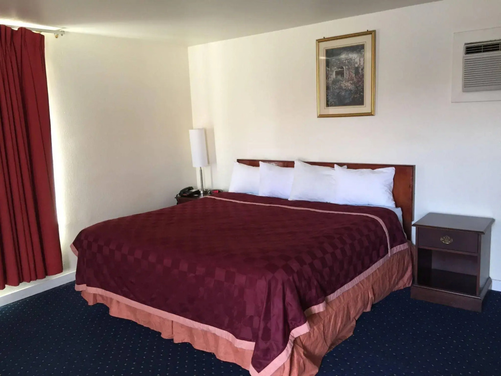 La Hacienda Motel