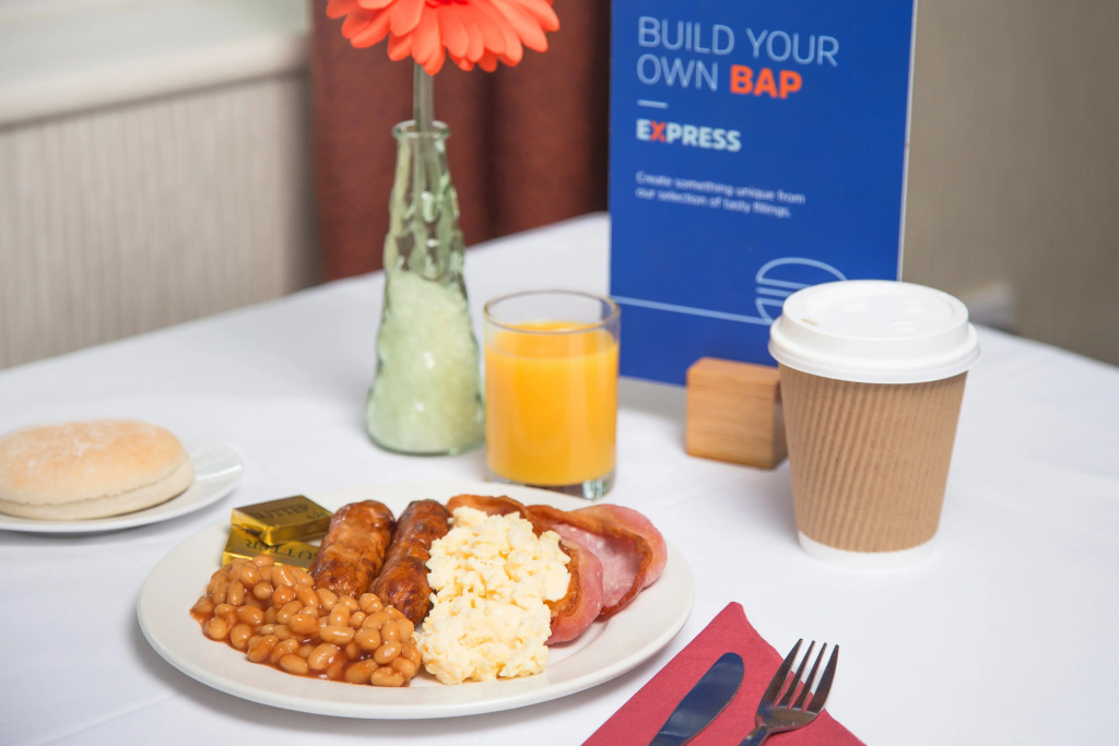 Holiday Inn Express London Gatwick - Crawley by IHG