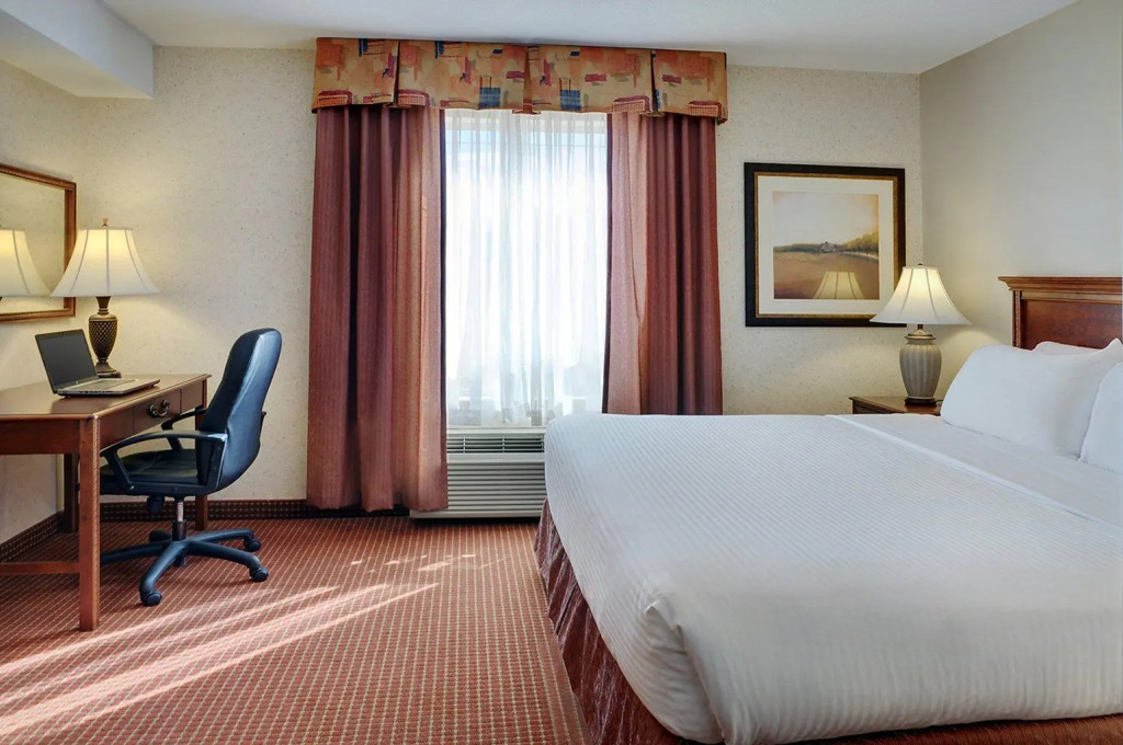 Pomeroy Inn and Suites Dawson Creek