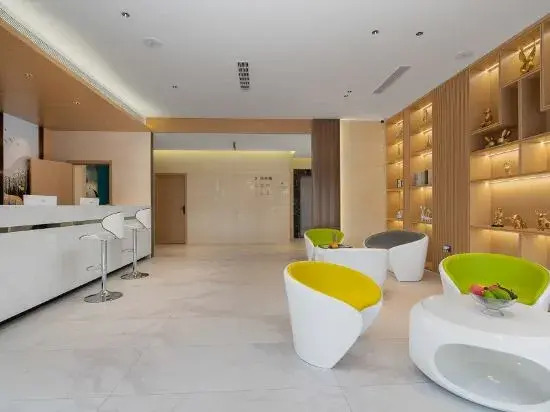Mangshi Lancheng Hotel (Airport)