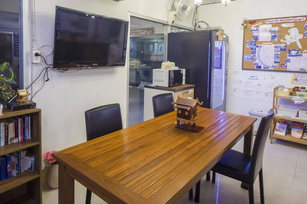 Gems Park Apartment