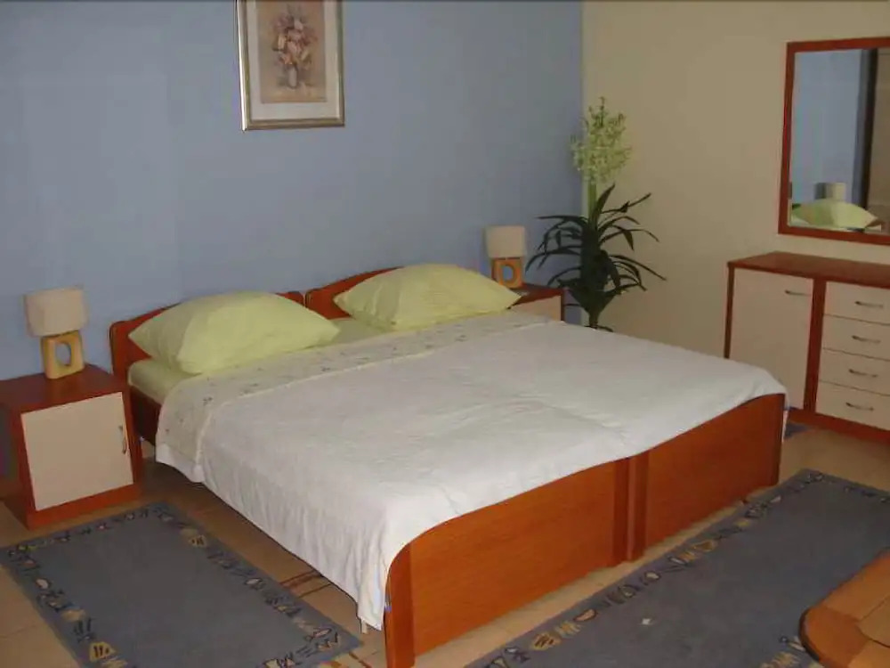 Apartments Milin