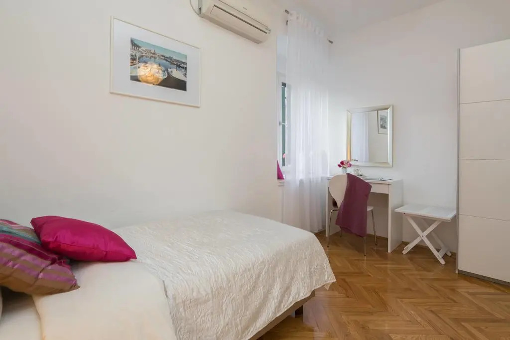 Apartment Mirtus