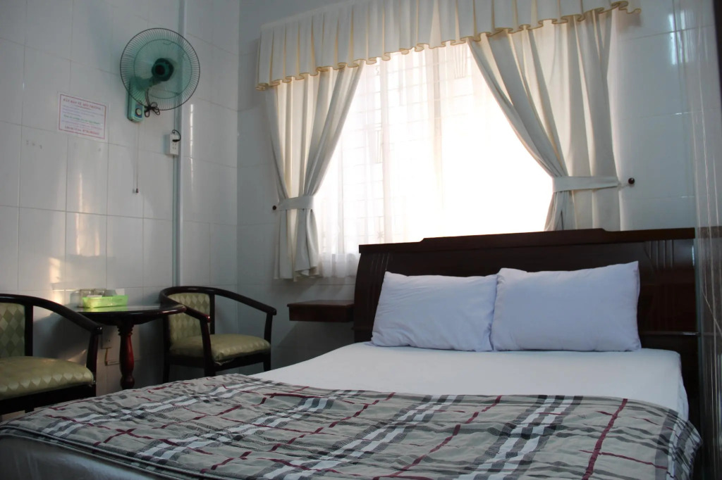 Phong Nha motels