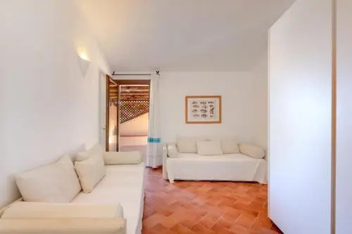Piazzetta dei Pini LC-30