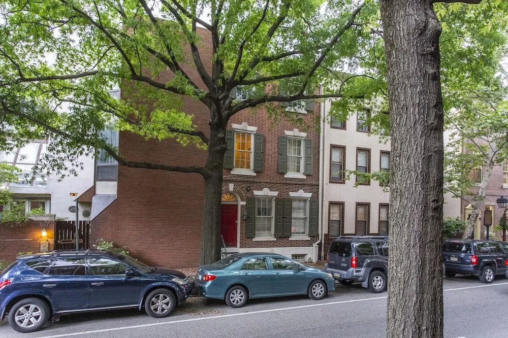 Loft in Historic Area - Liberty Bell/society Hall