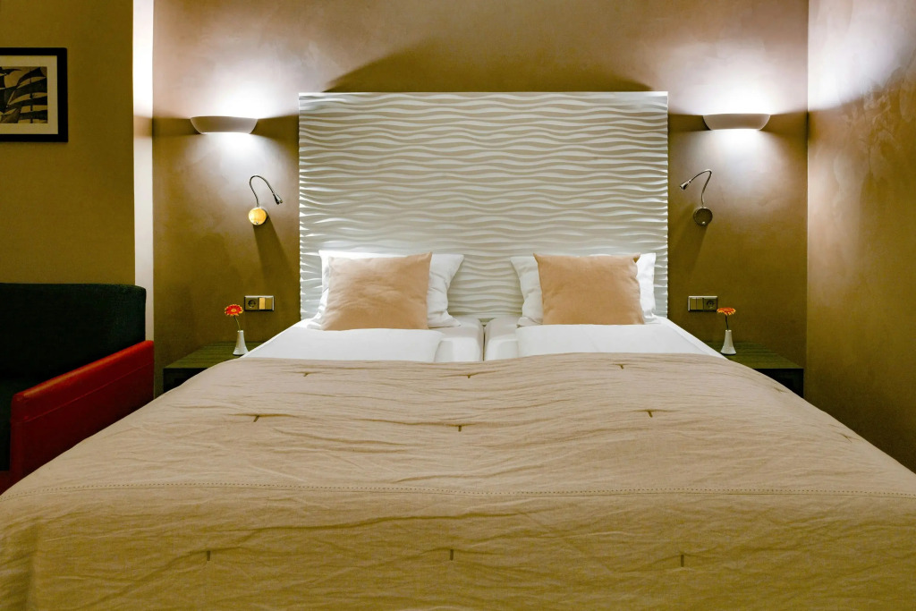 Номер 210, Artim Hotel, Berlin