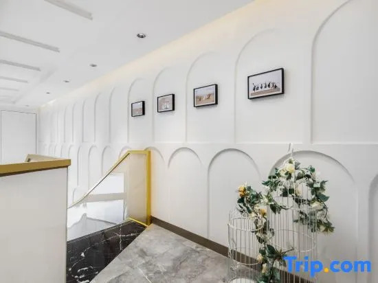 Xana Deluxe Yinchuan Jinfeng  Hotel