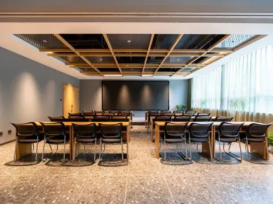TRUE GO Hotel (Zibo Wanda Plaza Qishenghu Park)