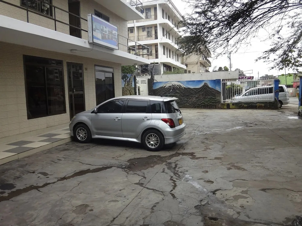 Mid Way Hotel