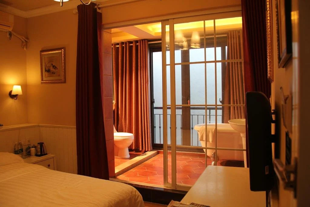 Nana Hotel