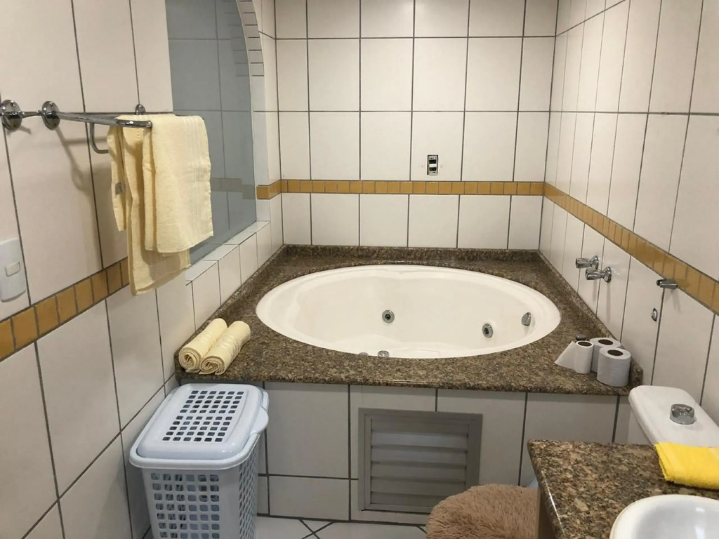 Saint Sebastian Flat 615 - Com Hidro! até 4 pessoas, Duplex, no centro