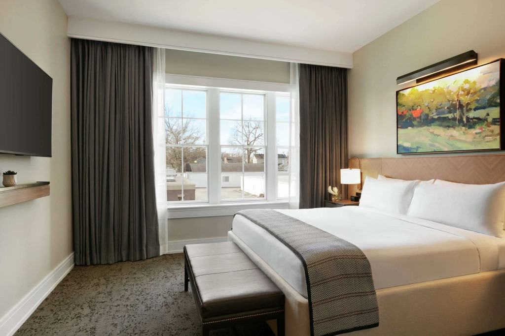 The Harpeth Franklin Downtown, Curio Collection by Hilton