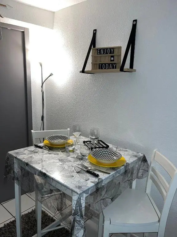 Studio Porte du Croux (Adults Only)