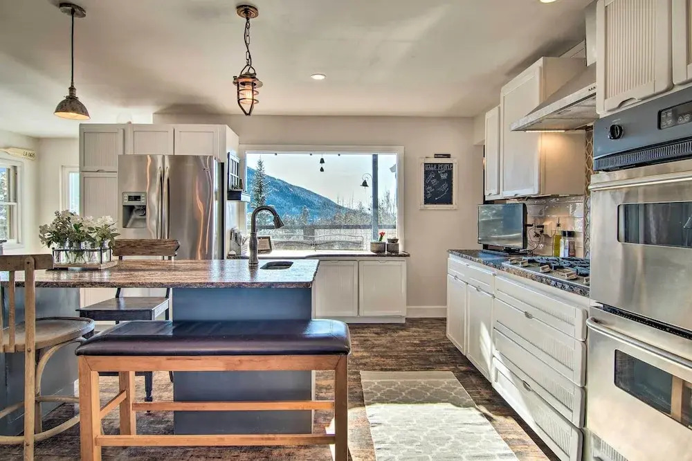 Outdoor Kitchen & Swim Spa: 1-acre Grand Lake Home