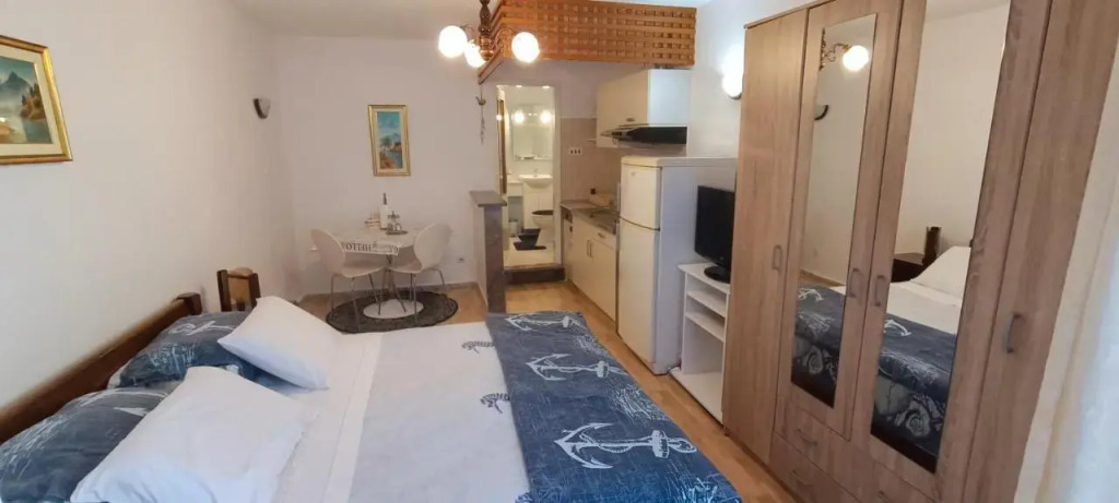 Studio Apartments Fabjanac