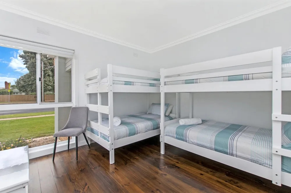 Fielding's Lair - the ultimate family retreat - House & Bungalow