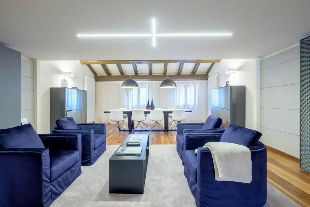 Lido - Stylish San Marco Apartment on Grand Canal