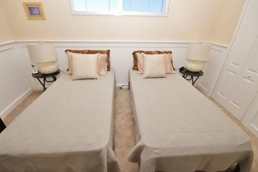 Golden Arms 610 Apartment 2