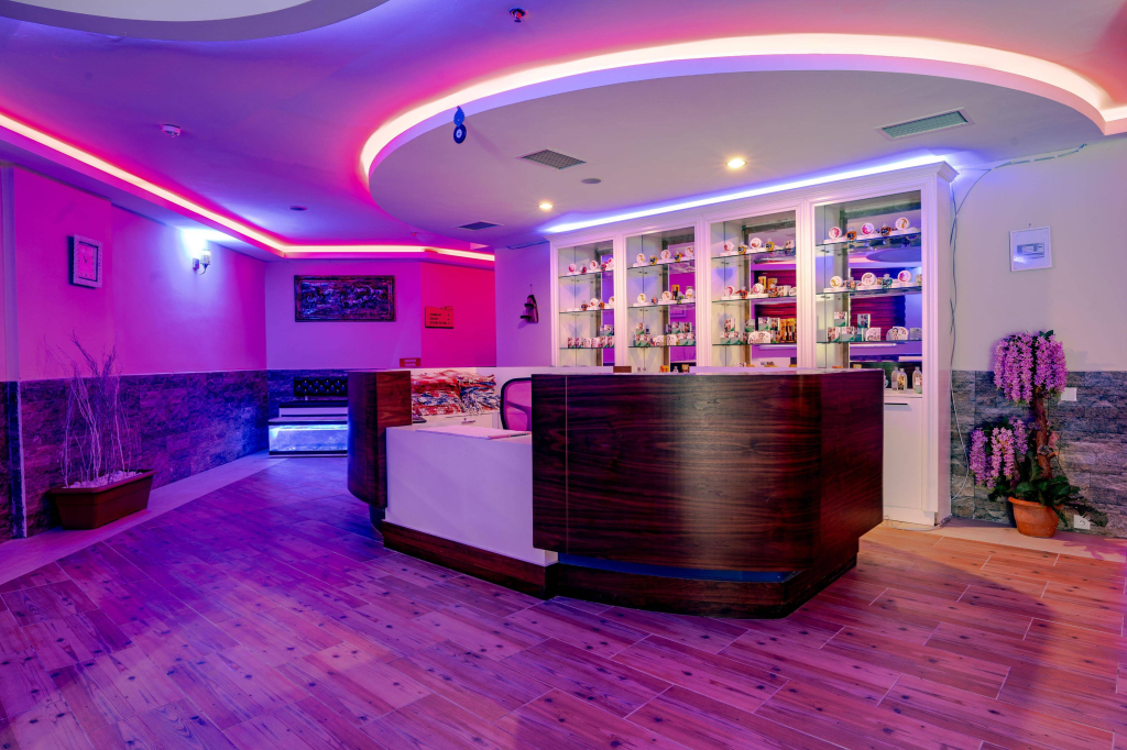 Throne Beach Resort & Spa - Ultra All Inclusive