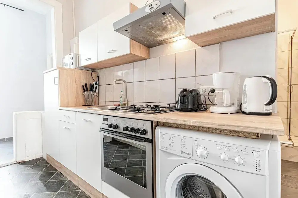 Cozy 2BR 1LR Apt Near Westbahnhof