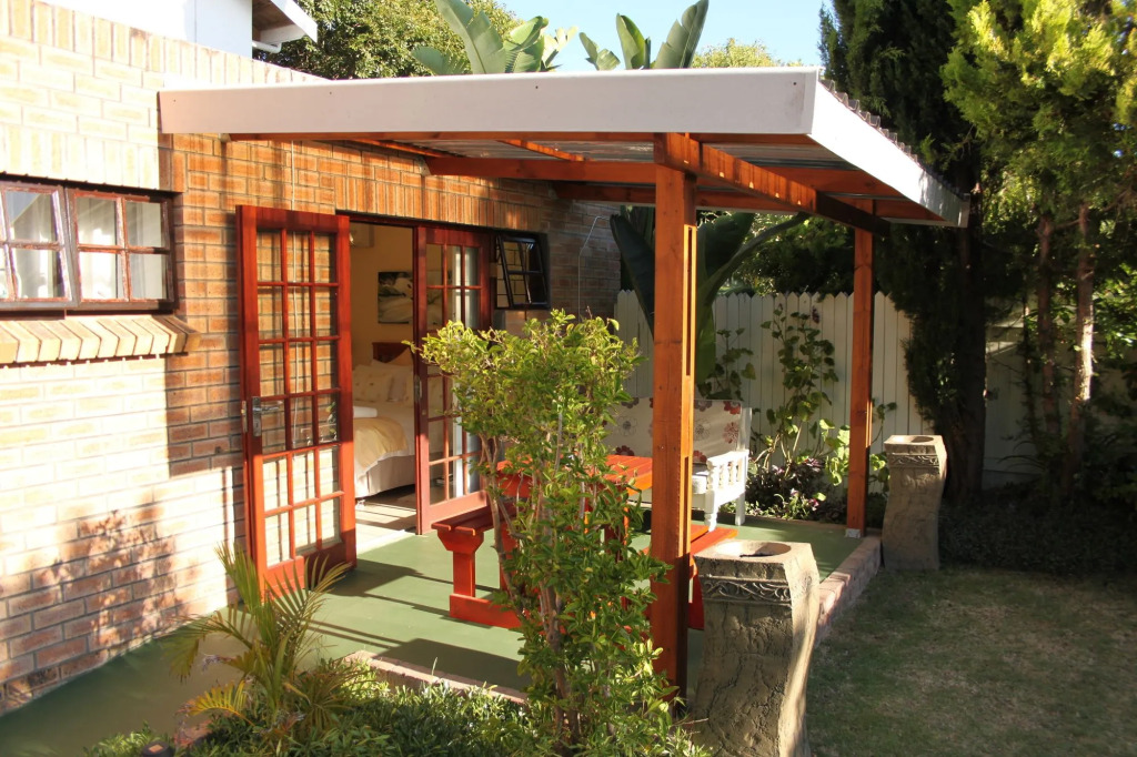 Pelican Lodge Guesthouse