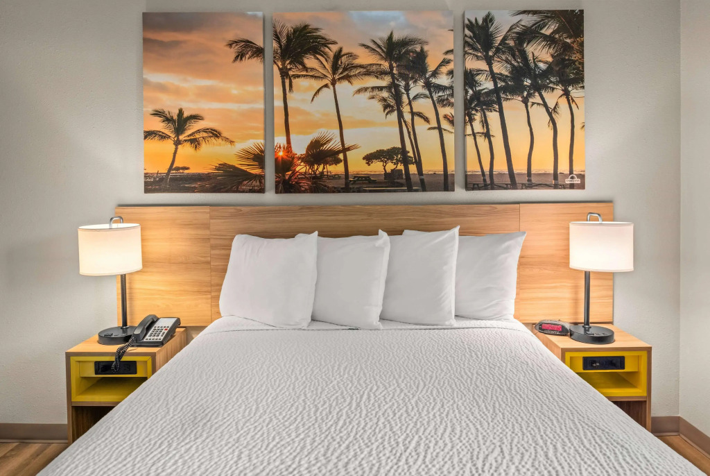 Days Inn & Suites by Wyndham Artesia