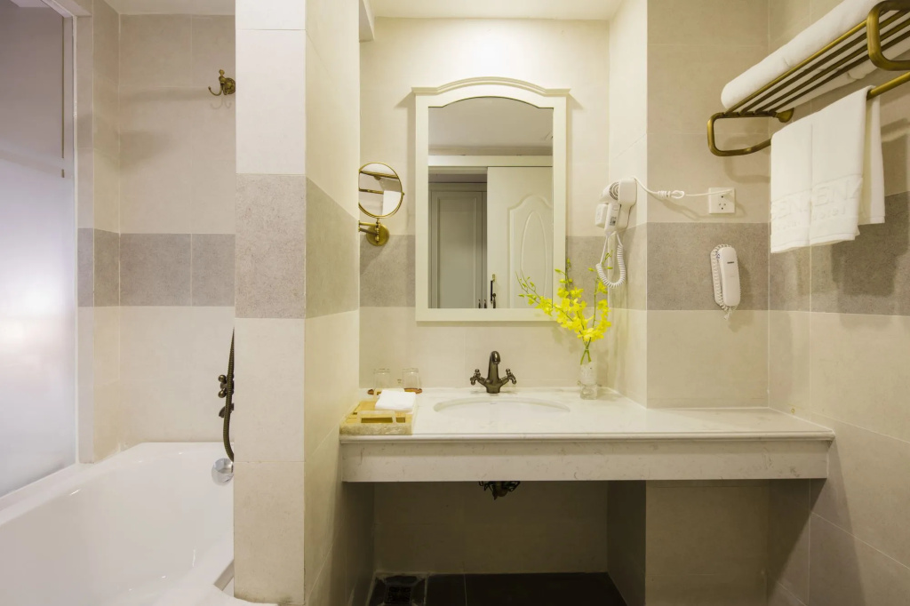 Nha VIET Nha Trang Hotel