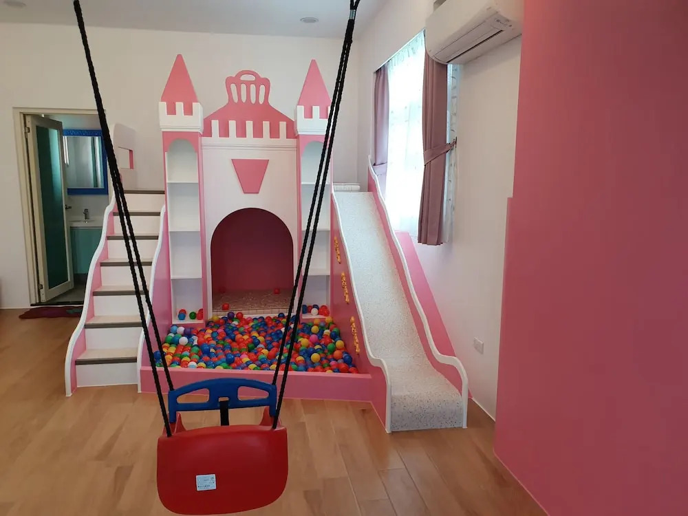 Honeysuckle Family Castle