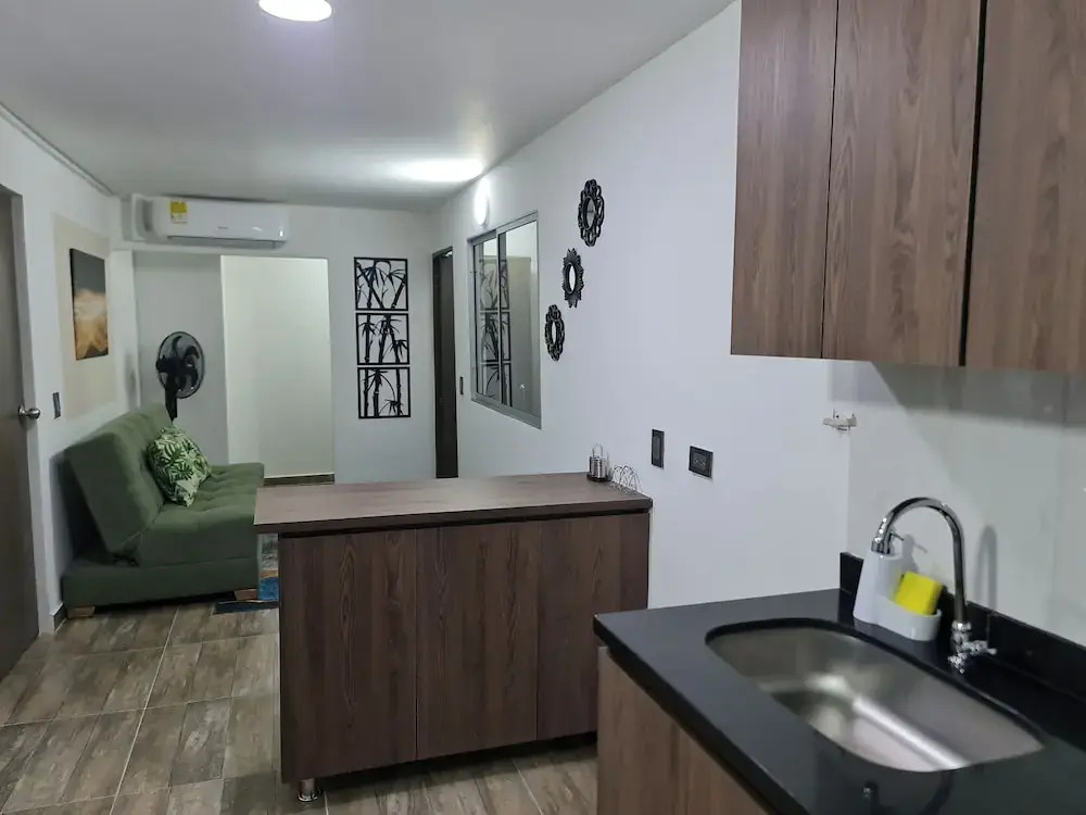 RG33 ApartaSuites