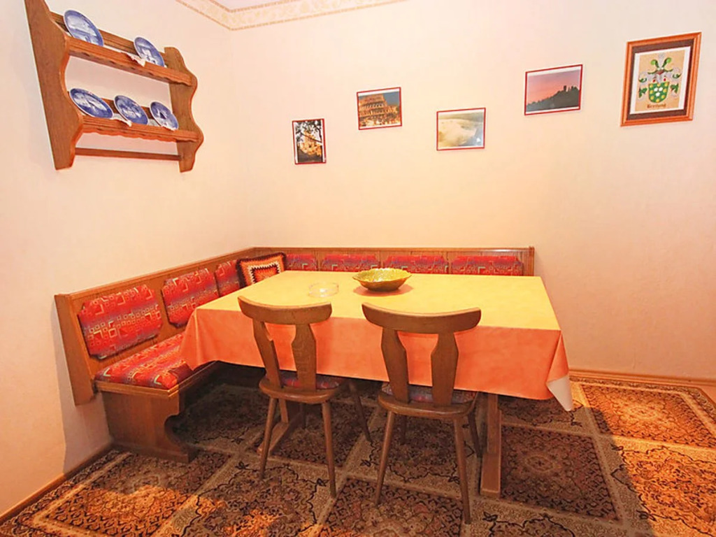 Am Birkenhain 13930