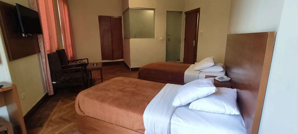 Nitocrisse Hotel