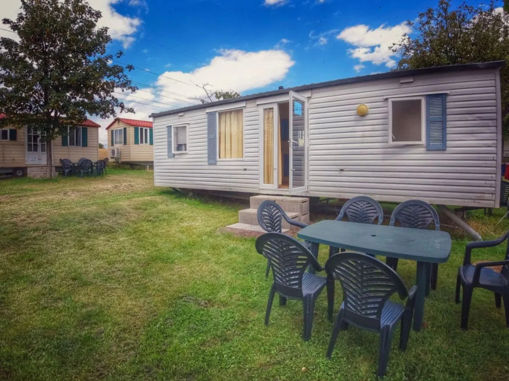 House TrioCamp Karlin Liben